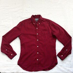 Like New Bonobos Red and Black Plaid Slim Fit Button Down, Size Medium
